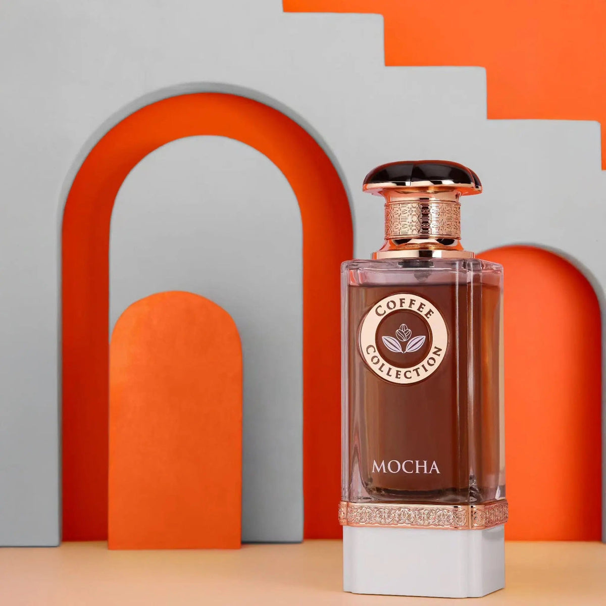 Fragrance World Mocha EDP 100 мл – флакон пред оранжева арка
