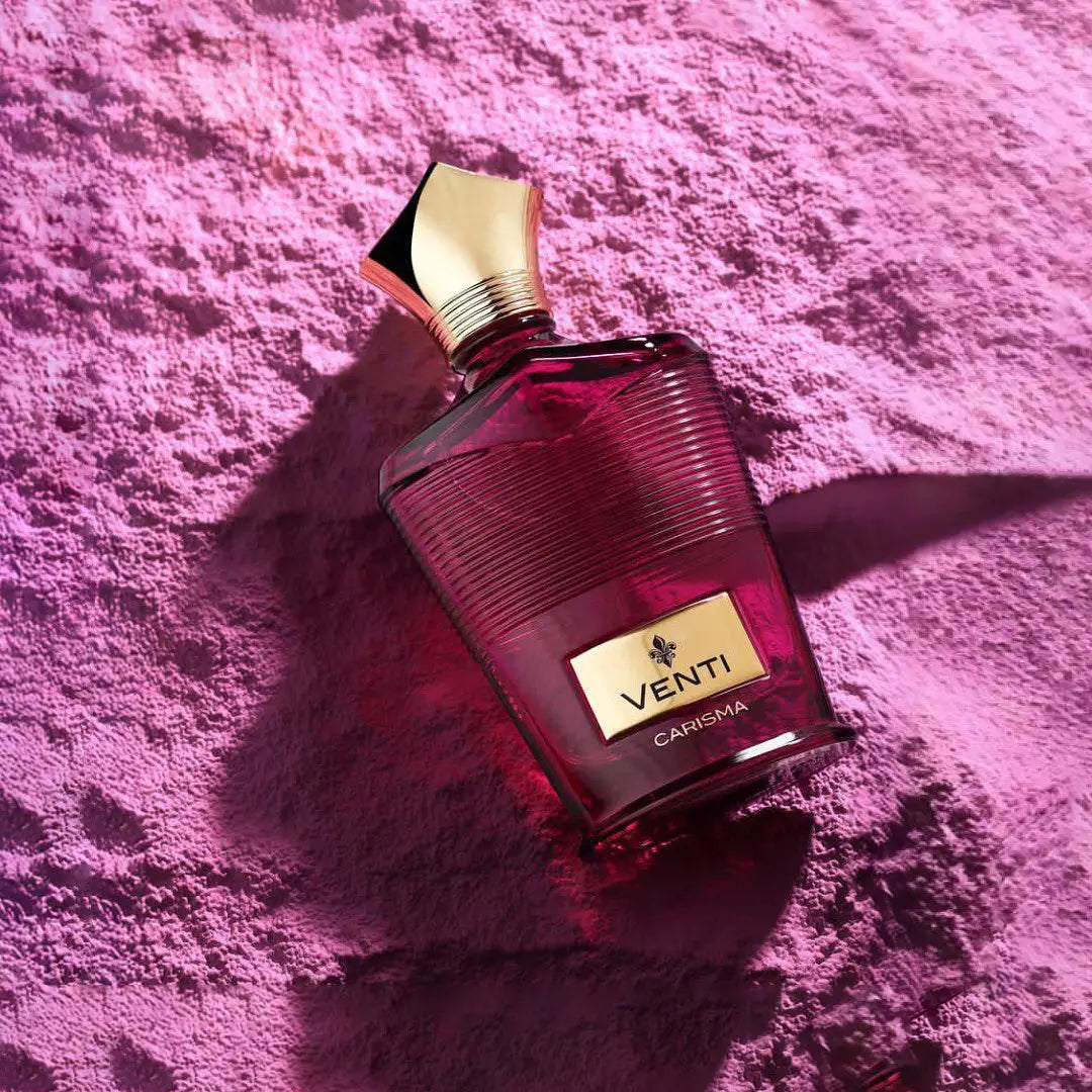 Fragrance World Venti Carisma EDP 100 мл – флакон върху розов фон