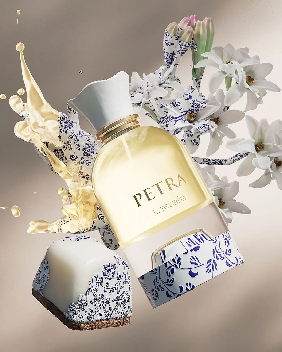Lattafa Petra EDP 100 мл — кадър с фон